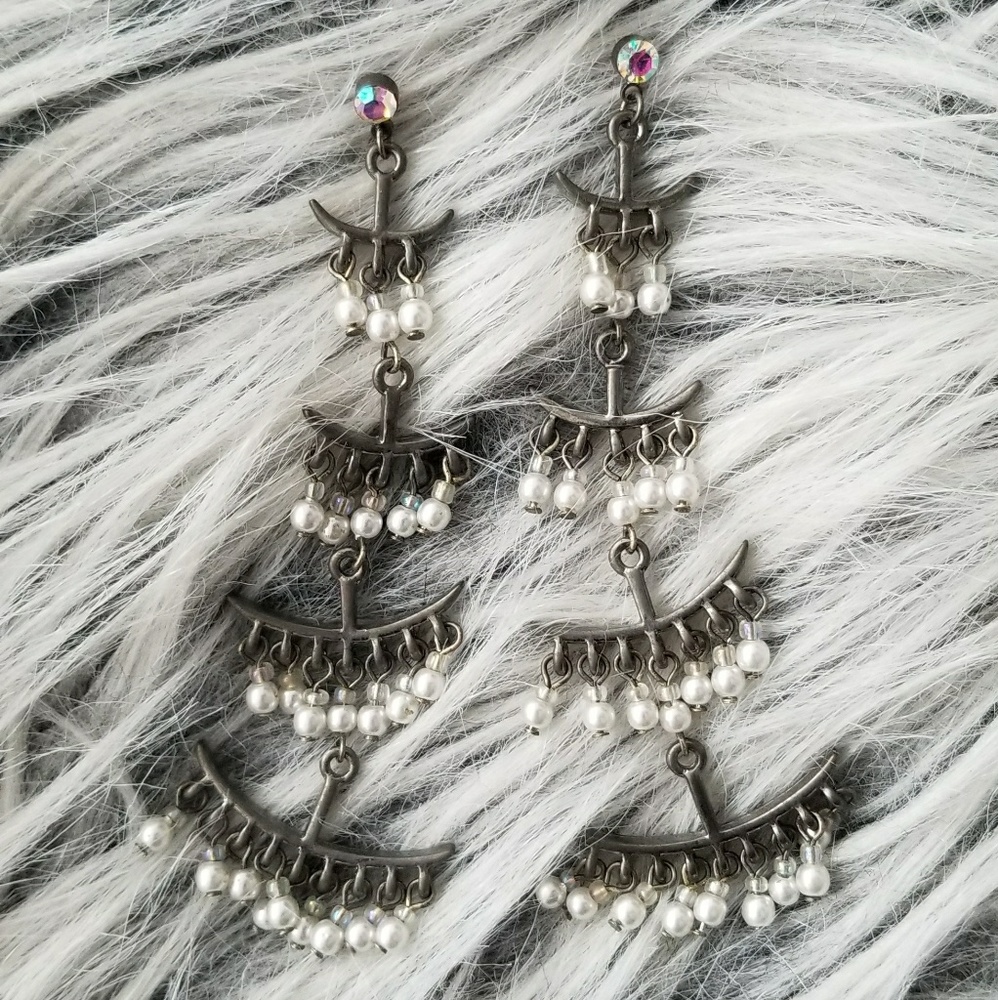 3.5" gunmetal & pearl vintage chandelier earrings
